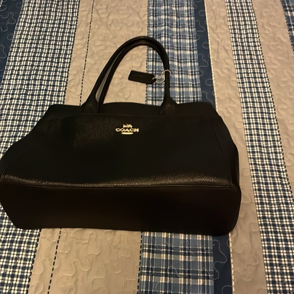 Coach - Picture 3 of 3